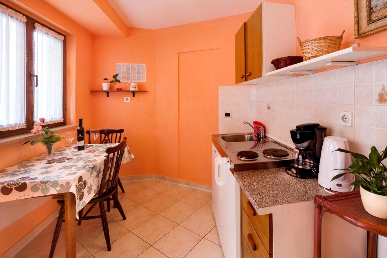 Apartment Brle 포레치 외부 사진